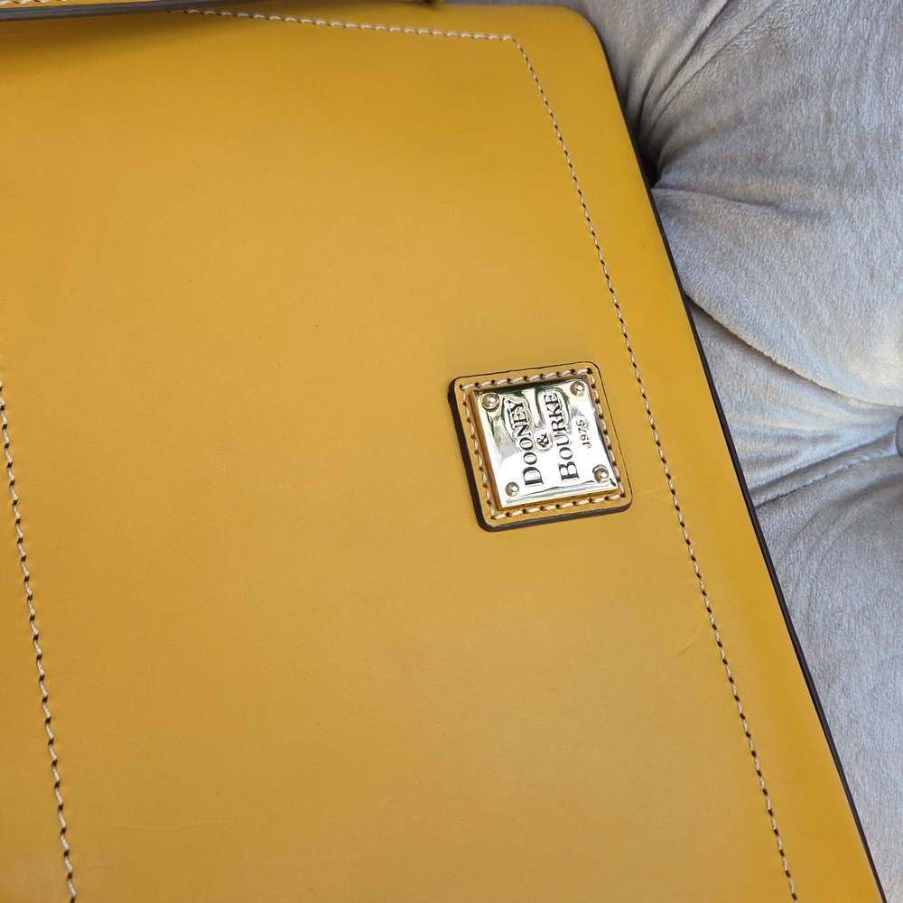 Dooney & Bourke Beacon Domed Satchel Bag In Mustard yellow smooth leather - Picture 4 of 15